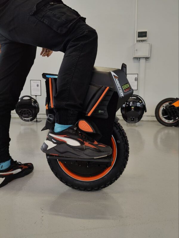 InMotion V14 Adventure Electric Unicycle - Image 6